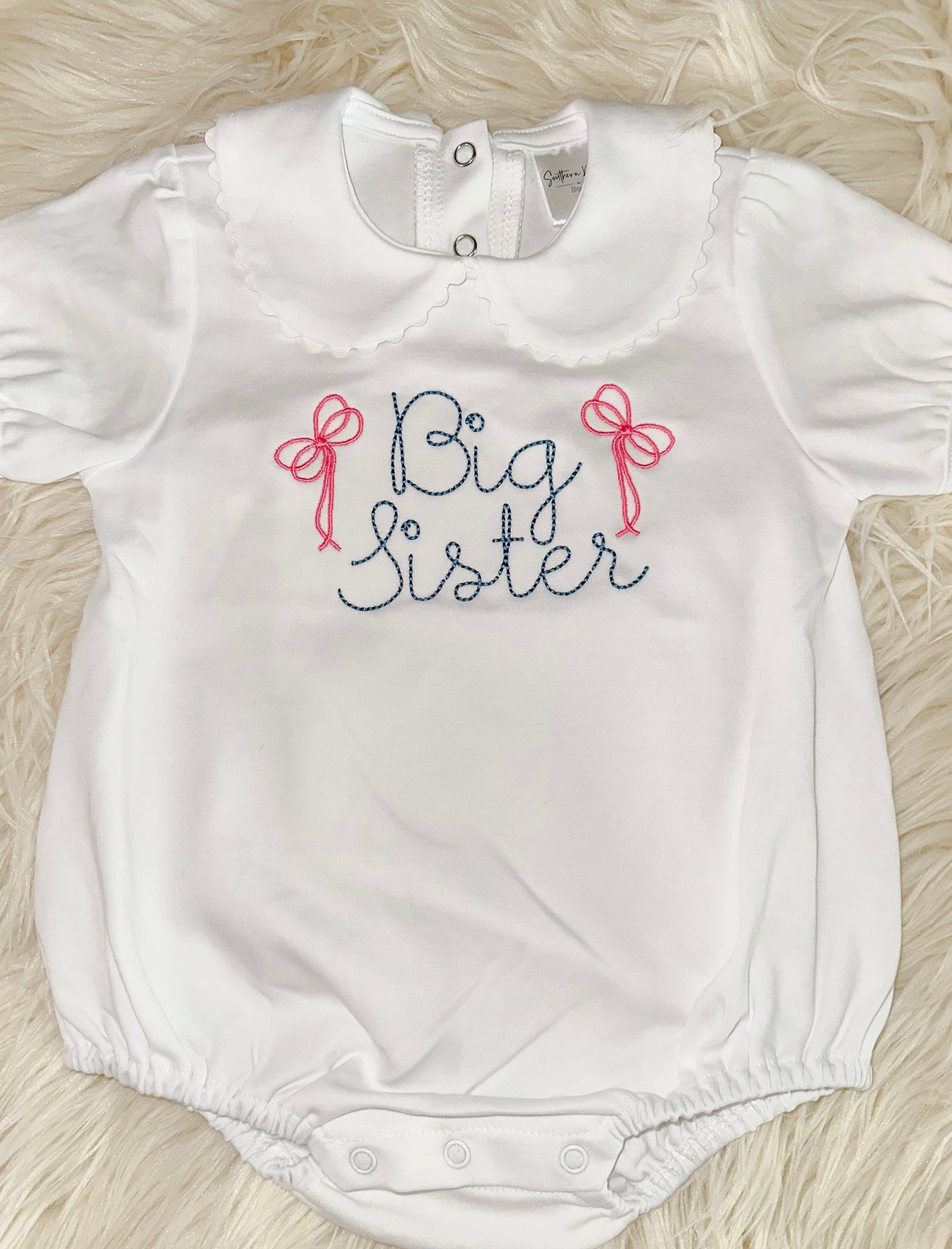 Classic Scalloped Collared Bubble